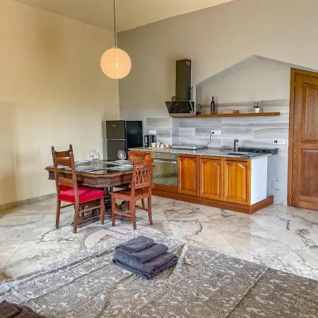 Apartment In With Pool & Parking Near Rome