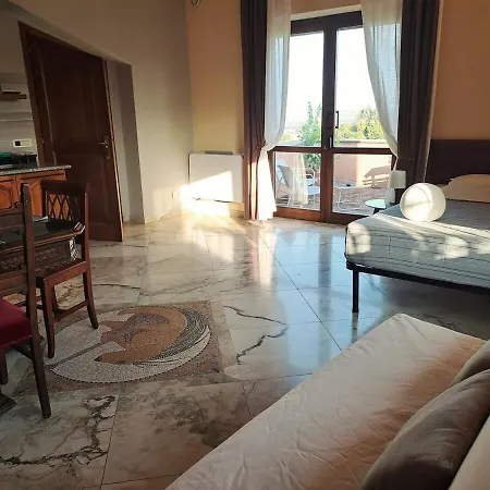 In With Pool & Parking Near Rome *